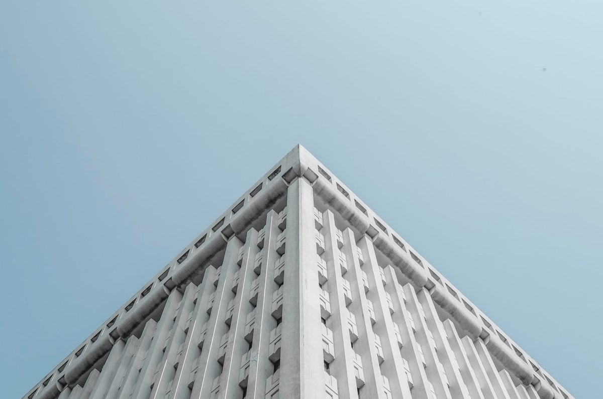 无愧队长!利物浦内部矛盾 34岁范戴克出面:劝萨拉赫留下